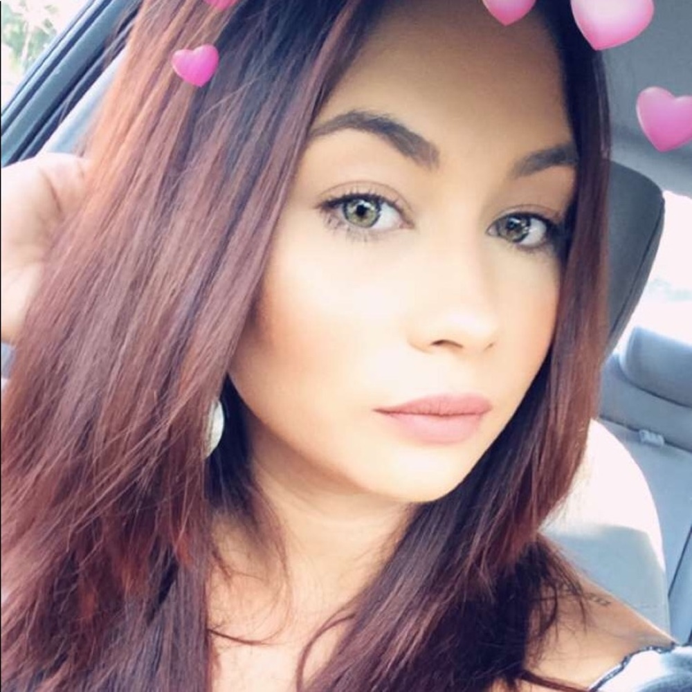 Meet your Posher, Alyssa